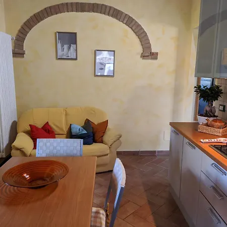 Il Poggio Piu 'n Giu Apartment