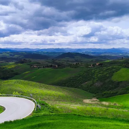 Il Poggio Piu 'n Giu Volterra